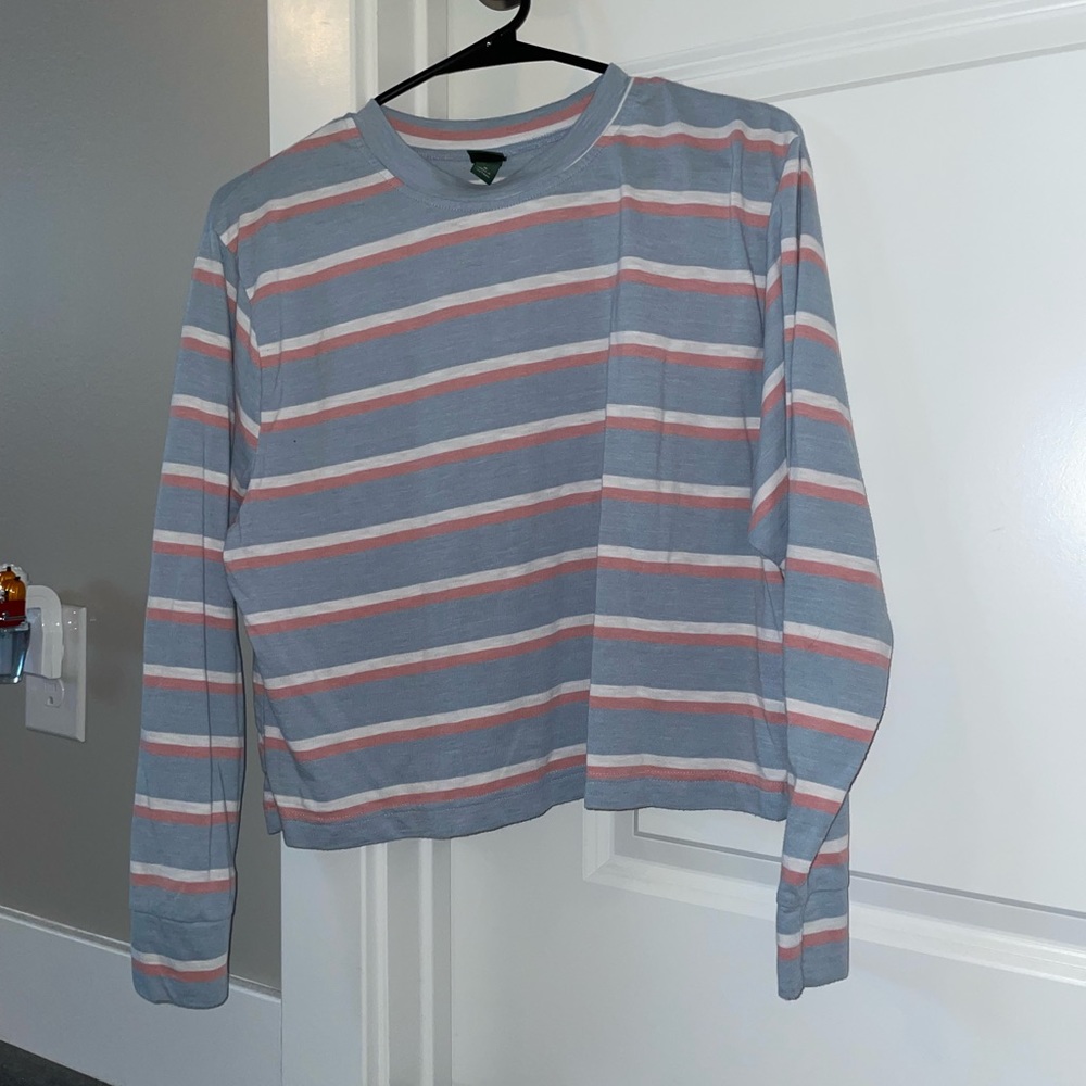 long sleeve pink and blue shirt
